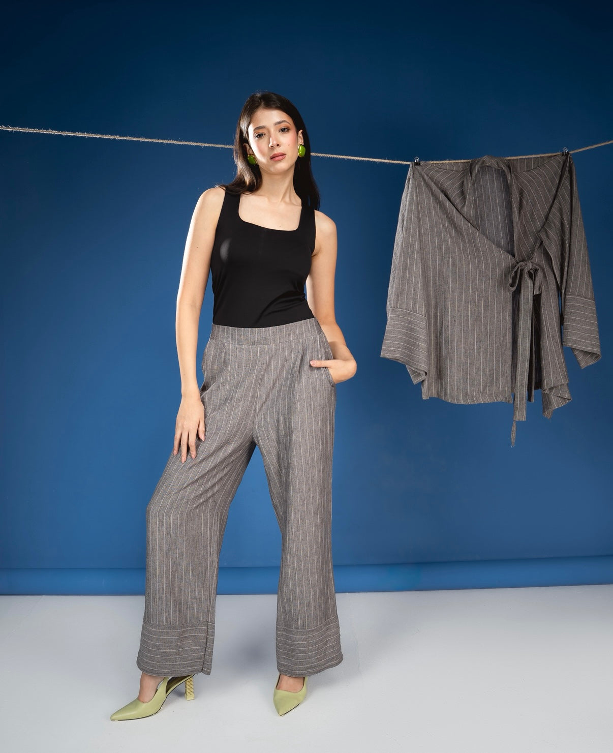 GREY LINED LINEN SET