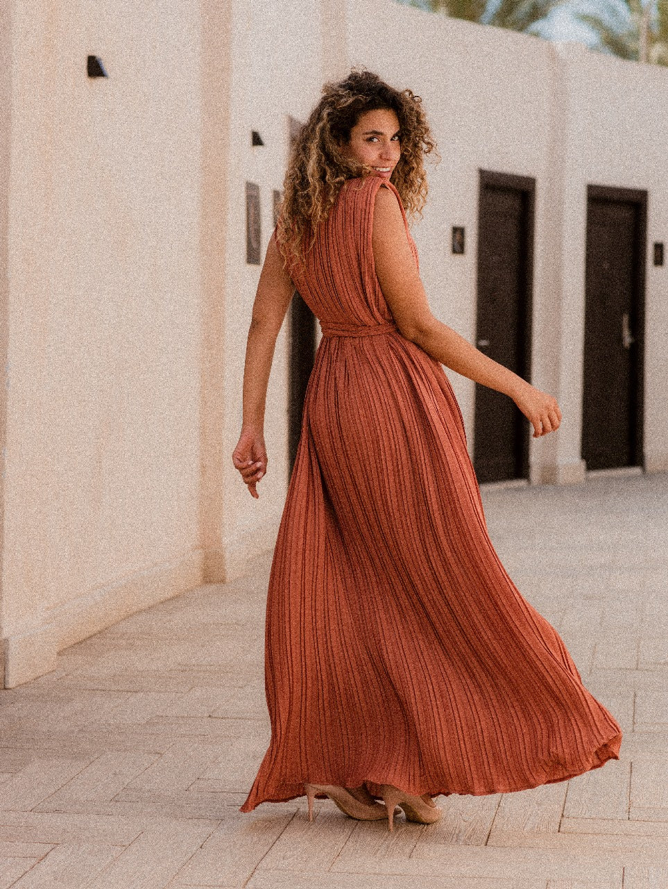 BEIGE PLISSE DRESS RONANA BEIGE PLISSE DRESS RONANA