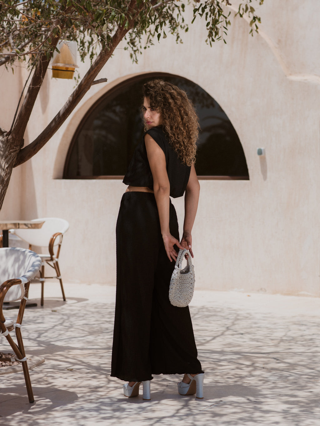 BLACK KORESHA CROP TOP