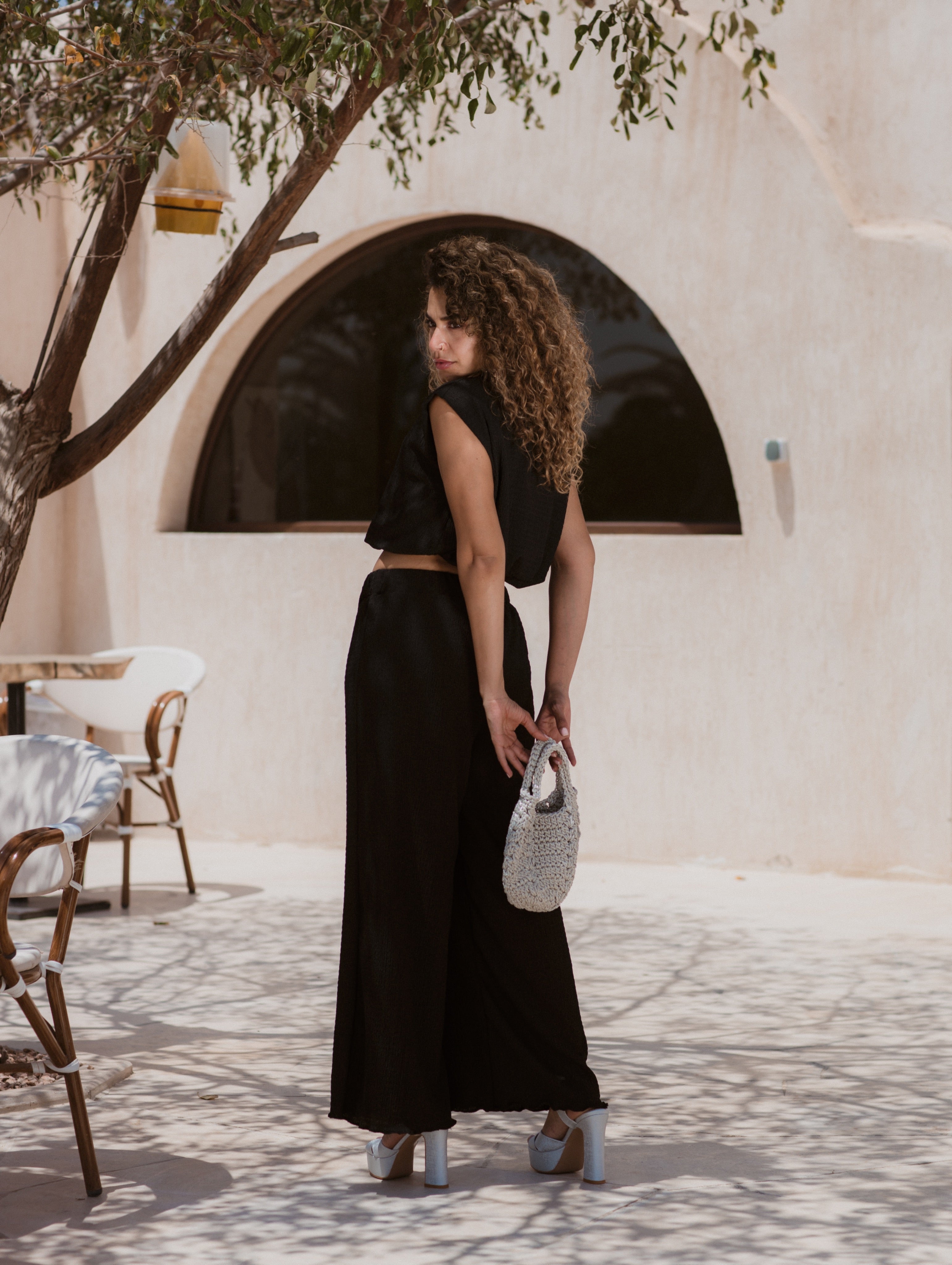 BLACK KORESHA CROP TOP