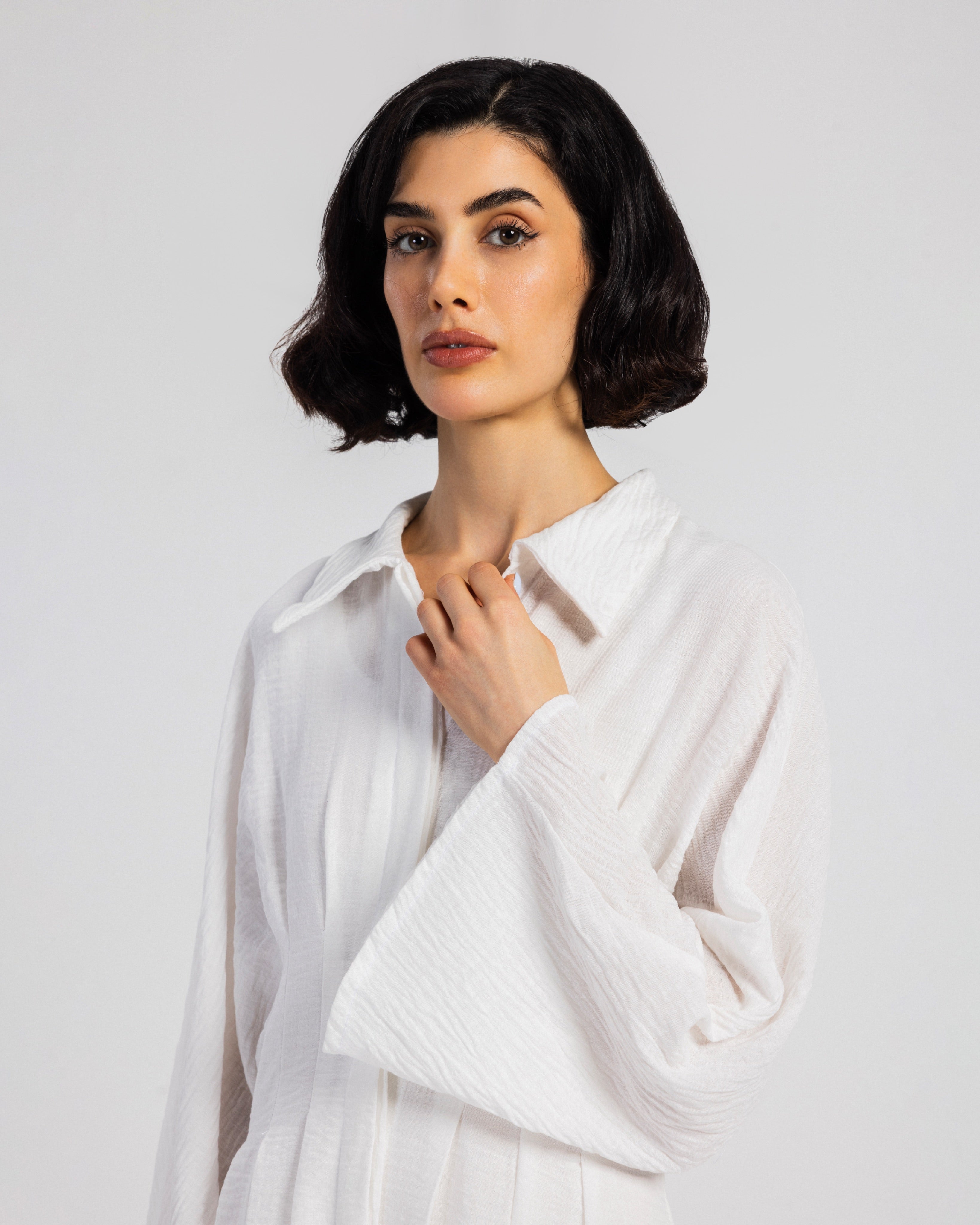 WHITE LINEN DRESS WITH PLEATS