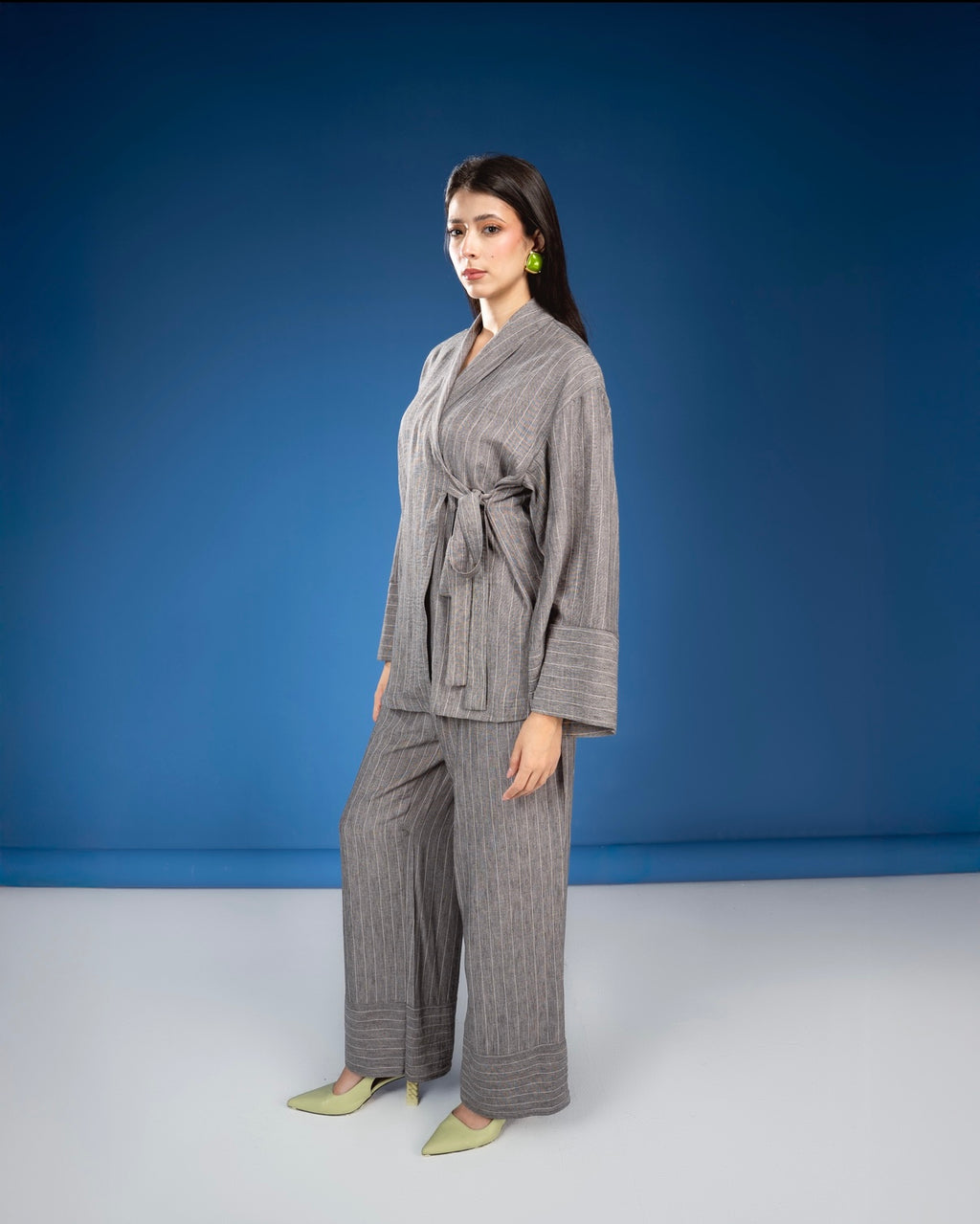 GREY LINED LINEN SET