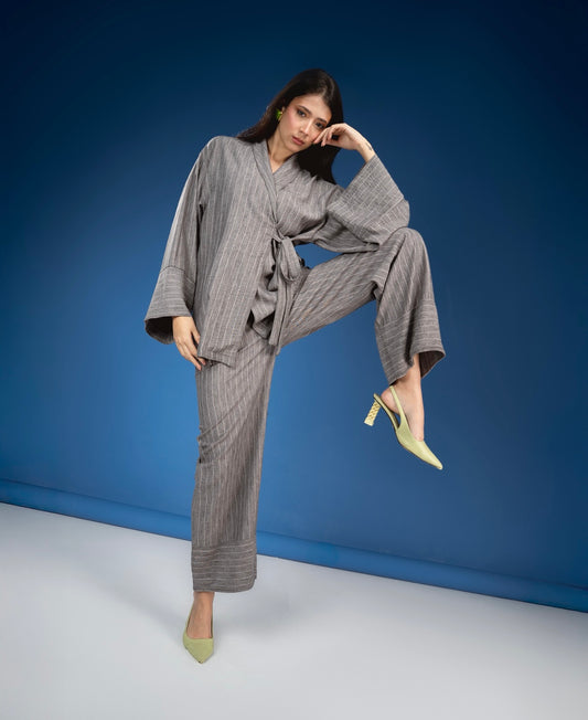 GREY LINED LINEN SET