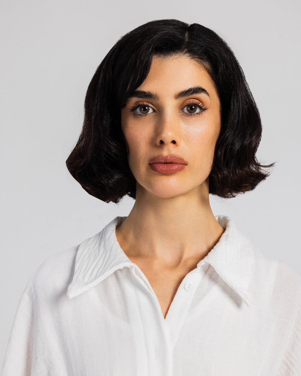 WHITE LINEN DRESS WITH PLEATS