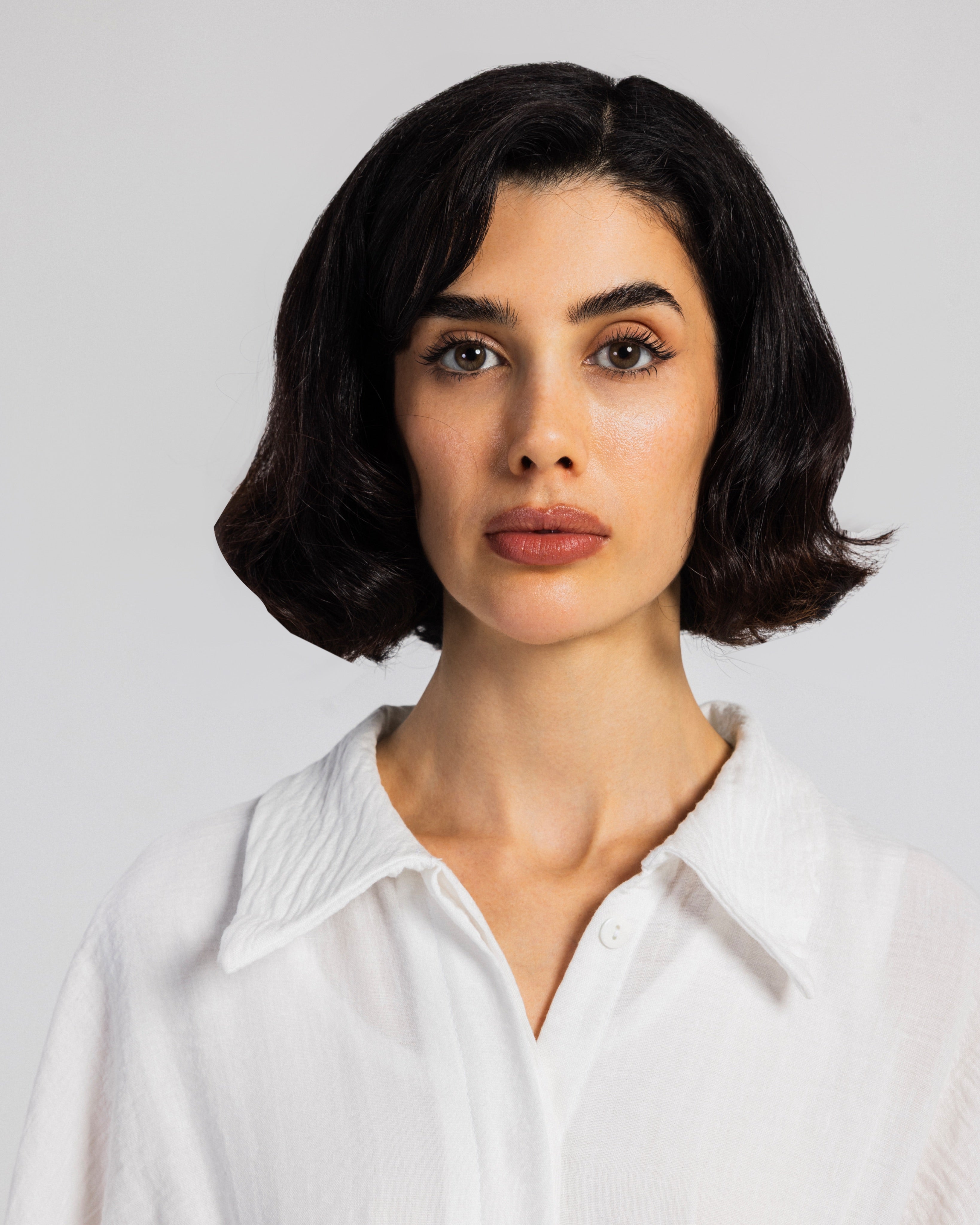 WHITE LINEN DRESS WITH PLEATS