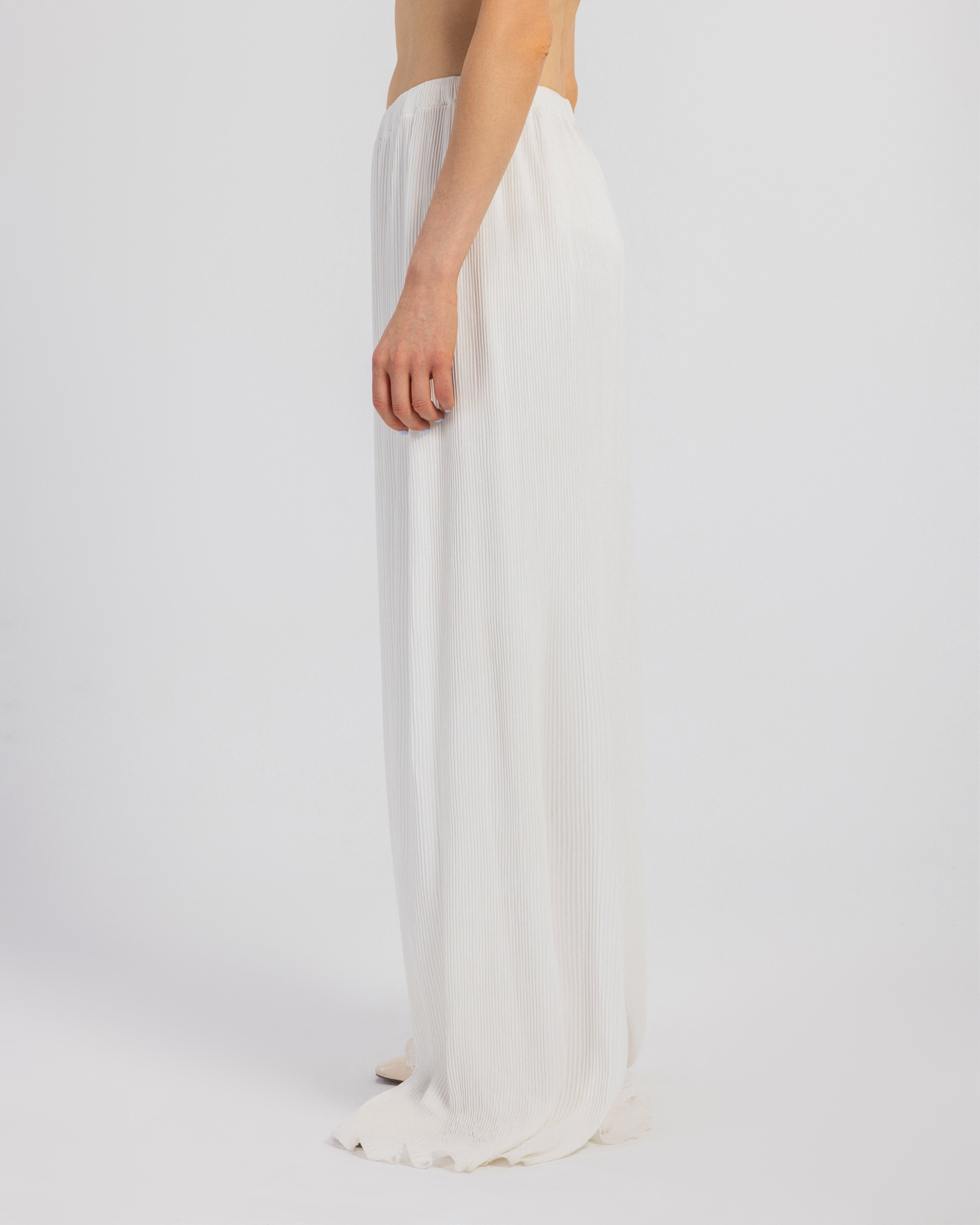 WHITE PLISSE PANTS