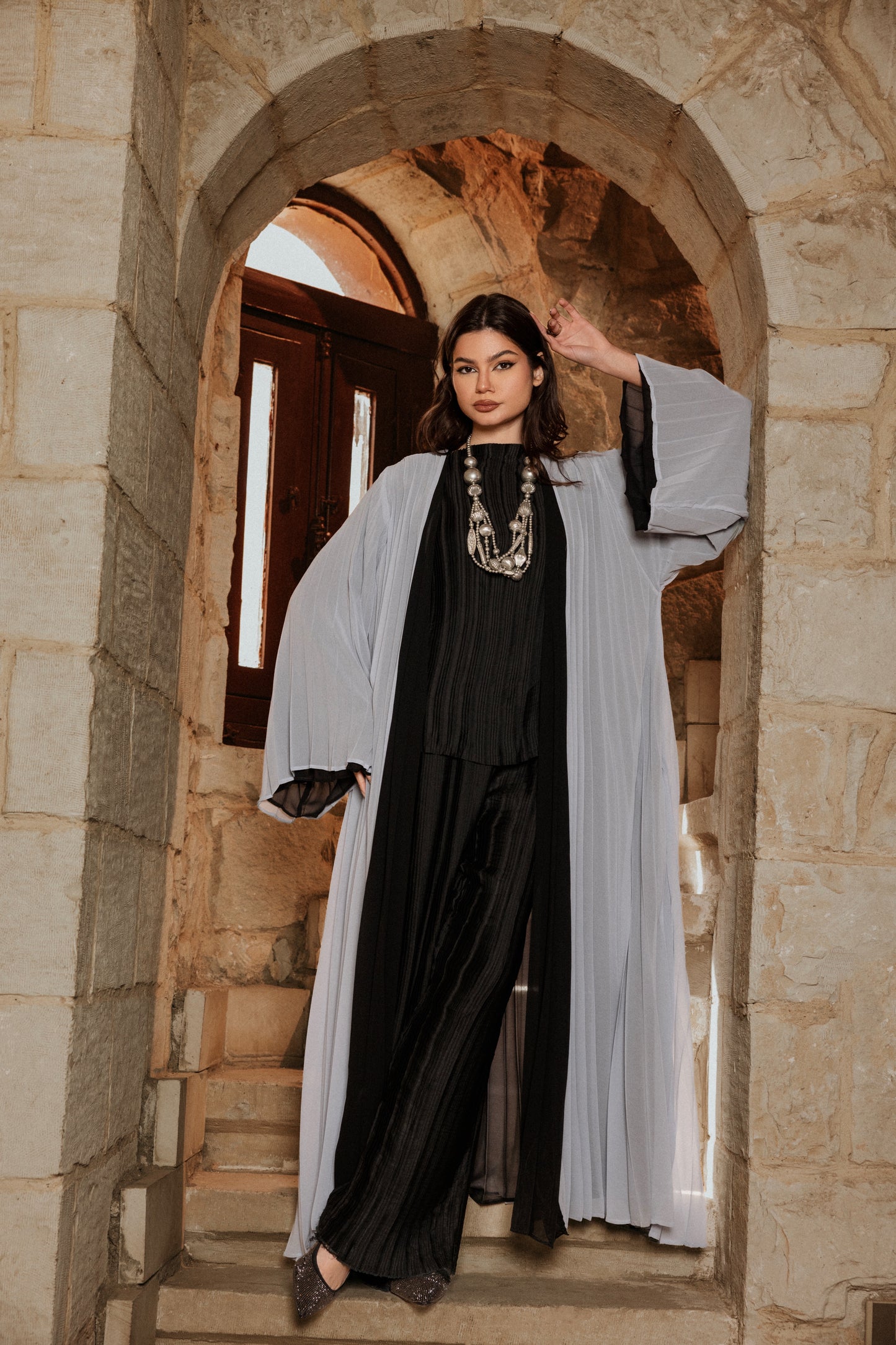 BLACK/GREY DOUBLE SIDED PLISSE ABAYA